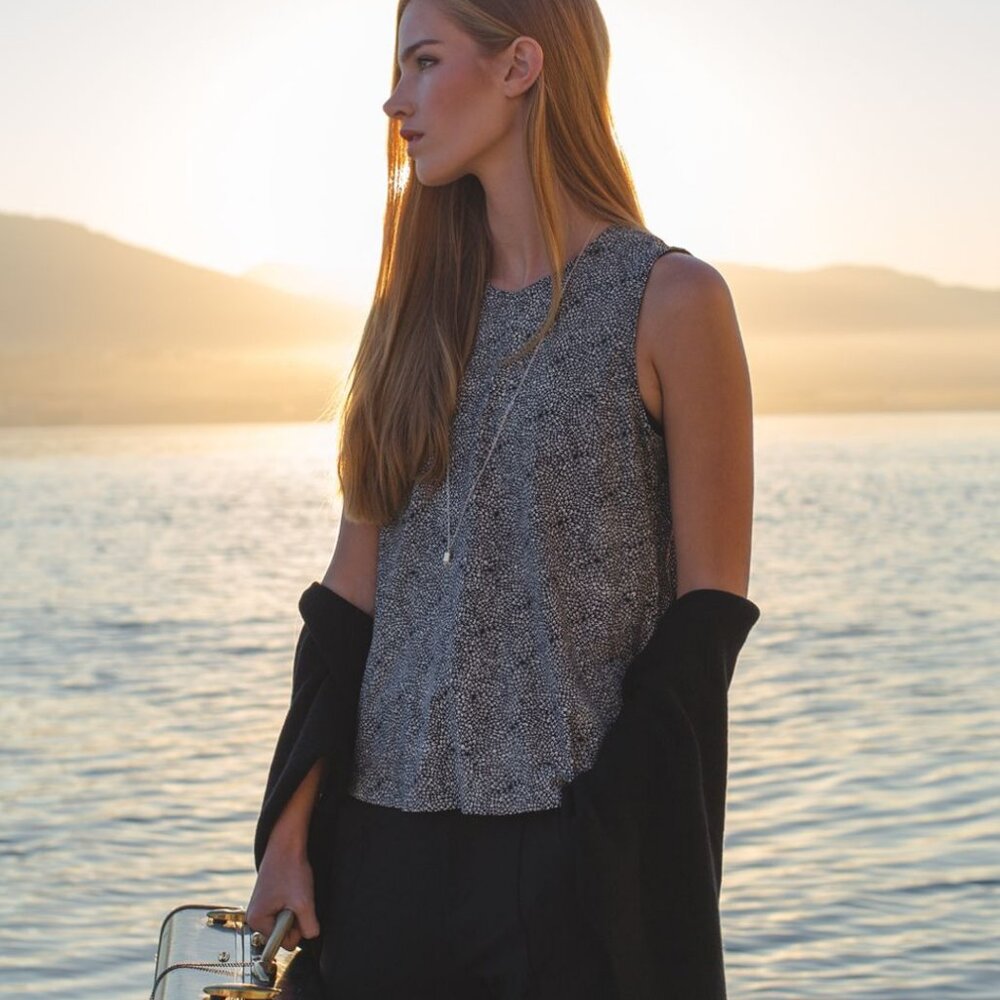 Lululemon Here To There Tank Plush Petal Black Ghost